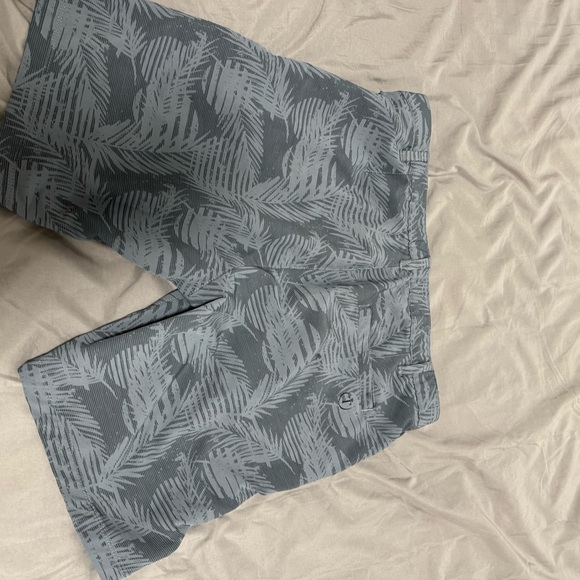 beach shorts - Picture 5 of 6